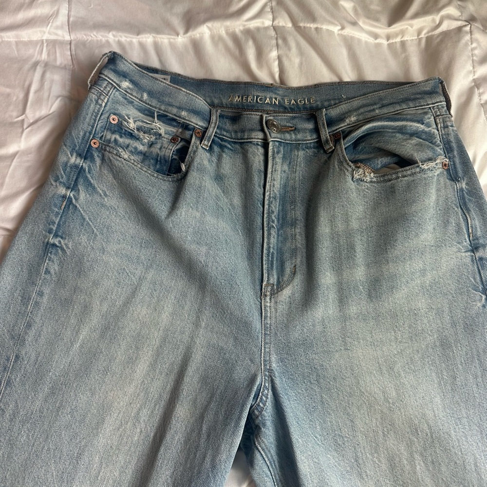 American Eagle Straight Leg Jeans
